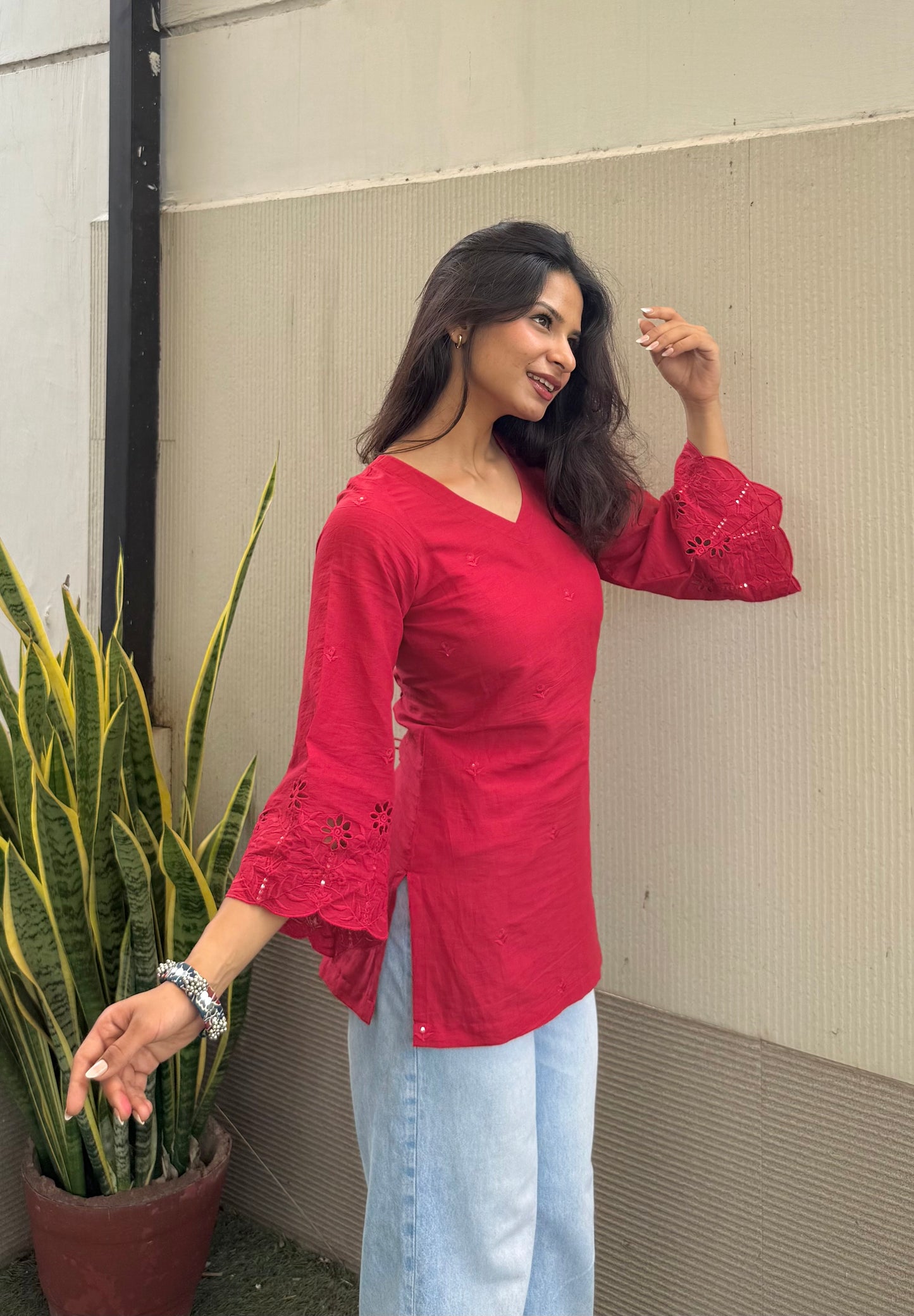 Lal chuski short kurti