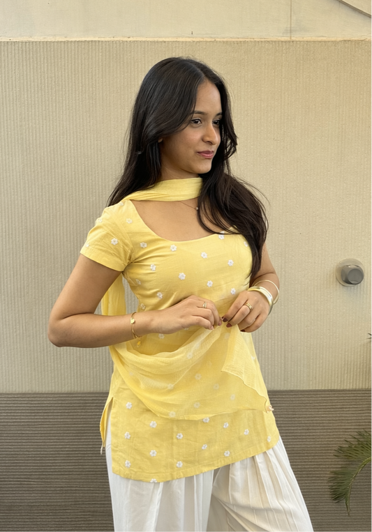 Butter geet short kurti with dupatta