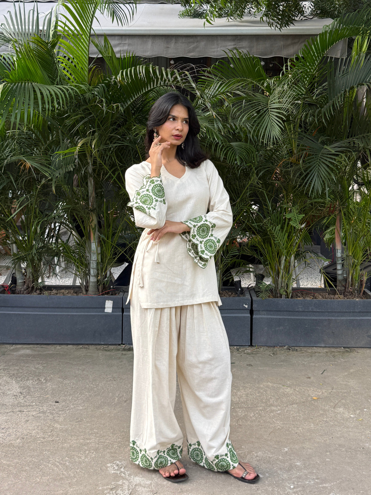Gul set in Green