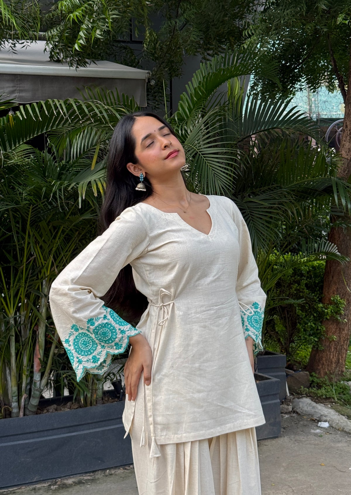 Gul set in Blue
