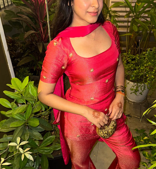 Pink Y2k top, dupatta