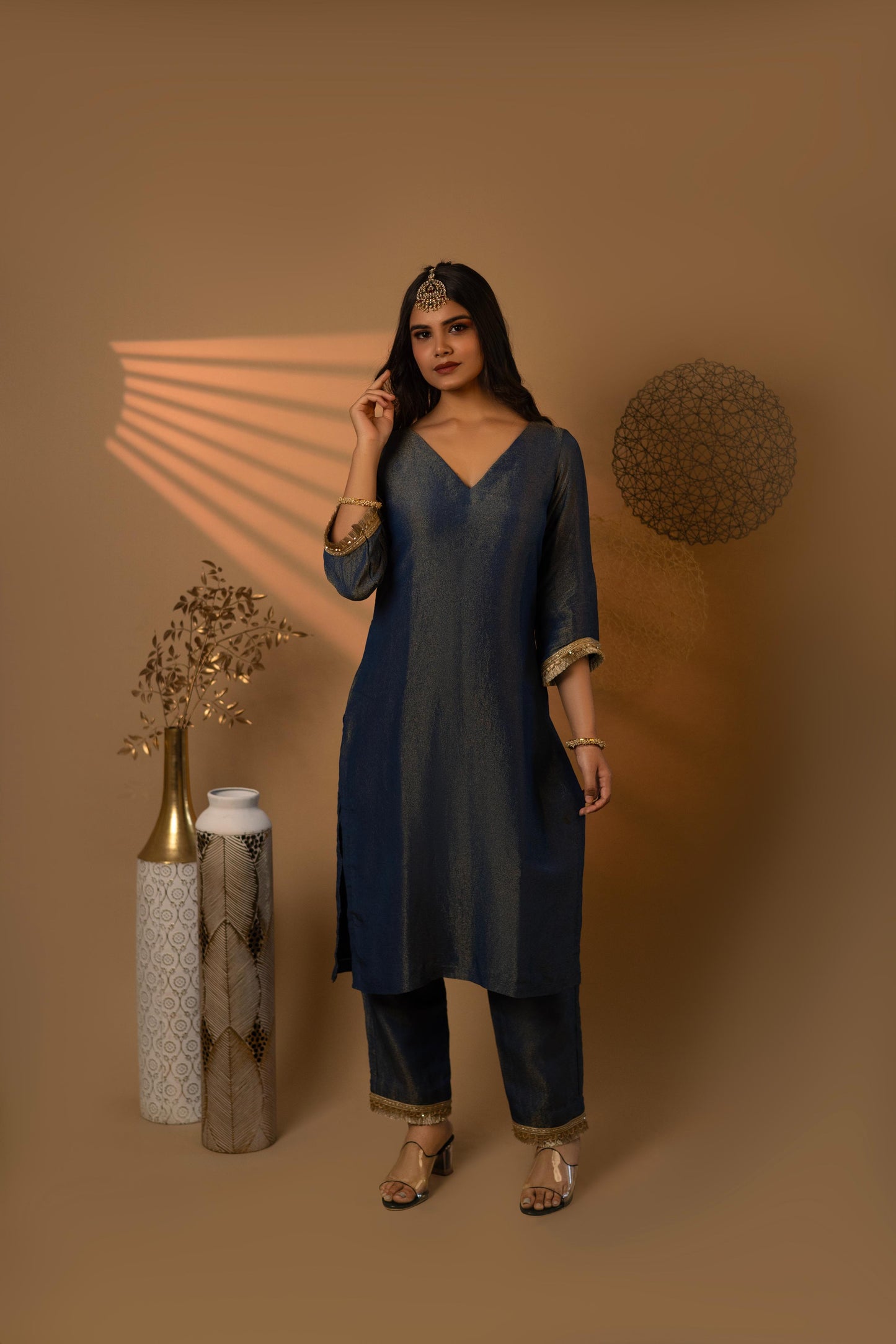 Vee fit kurta set