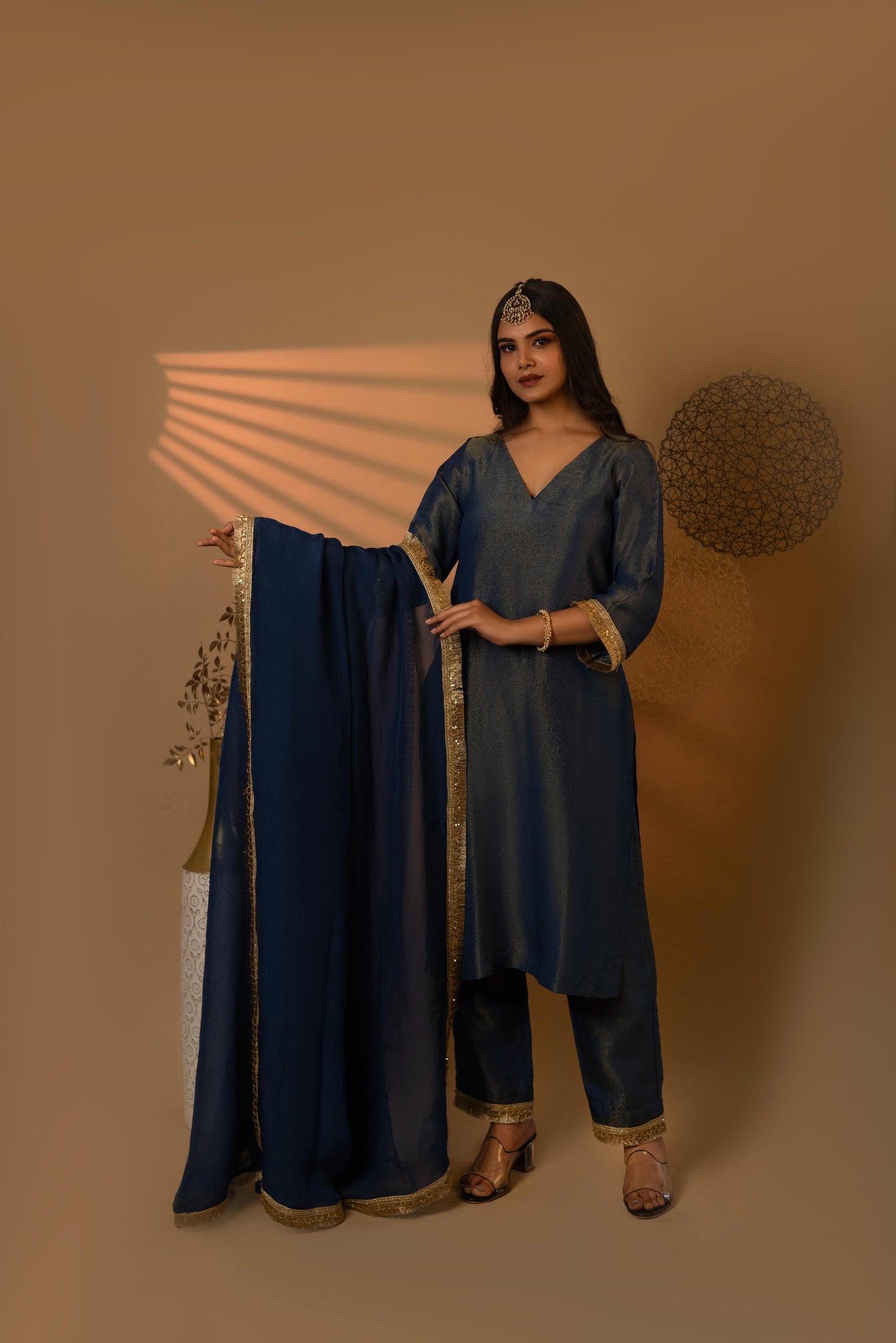 Vee fit kurta set